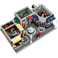LEGO Creator 10255 Городская площадь Image #5