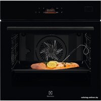 Electrolux SteamBoost 800 EOB8S39WZ