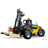 LEGO Technic 42079 Сверхмощный вилочный погрузчик Image #2