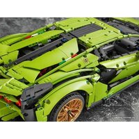 LEGO Technic 42115 Lamborghini Sian FKP 37 Image #28