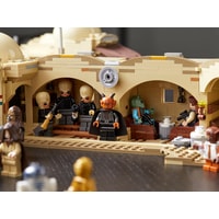 LEGO Star Wars 75290 Кантина Мос-Эйсли Image #40
