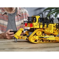 LEGO Technic 42131 Бульдозер Cat D11 на пульте управления Image #11