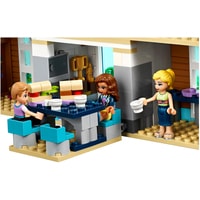 LEGO Friends 41682 Школа Хартлейк Сити Image #15