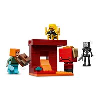LEGO Minecraft 21266 Битва за лаву Нижнего мира Image #6
