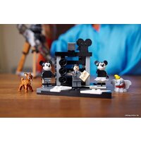 LEGO Disney 43230 Камера памяти Уолта Диснея Image #12