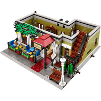 LEGO 10243 Parisian Restaurant Image #7