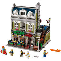 LEGO 10243 Parisian Restaurant Image #5