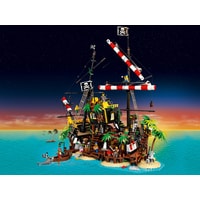 LEGO Ideas 21322 Пираты Залива Барракуды Image #3