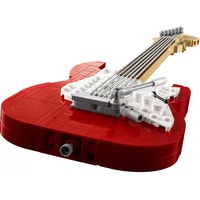 LEGO Ideas 21329 Fender Stratocaster Image #7