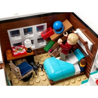 LEGO Ideas 21330 Один дома Image #24