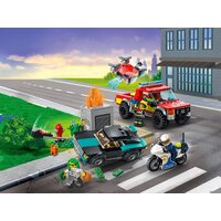 LEGO City 60319 Пожарная бригада и полицейская погоня Image #32