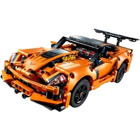 LEGO Technic 42093 Chevrolet Corvette ZR1 Image #4