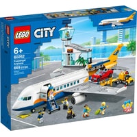 LEGO City 60262 Пассажирский самолёт Image #1