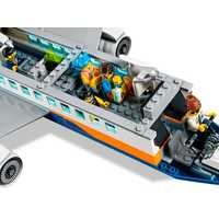 LEGO City 60262 Пассажирский самолёт Image #6