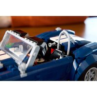 LEGO Icons 10357 Shelby Cobra 427 S/C Image #13