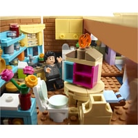 LEGO Creator 10292 Квартиры героев сериала «Друзья» Image #34