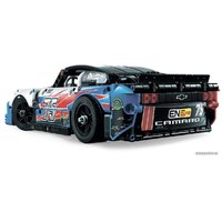 LEGO Technic 42153 NASCAR Next Gen Chevrolet Camaro ZL1 Image #4