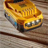 DeWalt DCBP034E2 (18В/2x1.7 Ач) Image #7