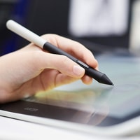 Стилус для графического планшета Wacom One 13 DTC-133 CP91300B2Z (черный) - Изображение №5 — Chaika Market