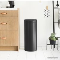 Brabantia Touch Bin New 30 л (черный матовый) Image #4