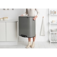 Brabantia Bo Pedal Bin 60 л (минерально-серый) Image #11