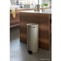 Brabantia Pedal Bin NewIcon 30 л (шампань) Image #5