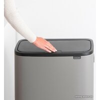 Brabantia Bo Touch Bin Hi 2 x 30 л (минерально-серый) Image #7