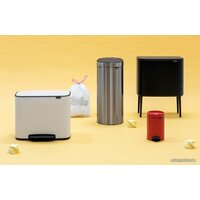 Brabantia Touch Bin Recycle 2 x 20 л (стальной защитой от отпечатков) Image #13