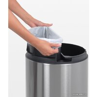 Brabantia Touch Bin Recycle 2 x 20 л (стальной защитой от отпечатков) Image #4