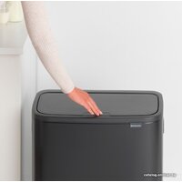 Brabantia Bo Touch Bin 60 л (черный матовый) Image #10