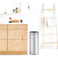 Brabantia Touch Bin New 30 л (стальной с защитой от отпечатков) Image #4