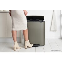 Brabantia Bo Pedal Bin 60 л (платиновый) Image #10