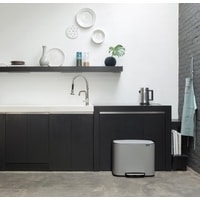 Brabantia Bo Pedal Bin 36 л (минерально-серый) Image #8