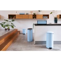 Brabantia Pedal Bin NewIcon 12 л (небесно-голубой) Image #8