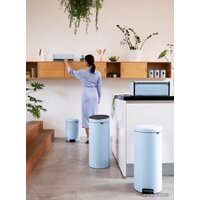 Brabantia Pedal Bin NewIcon 12 л (небесно-голубой) Image #7