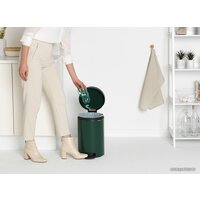 Brabantia Pedal Bin NewIcon 12 л (зеленая сосна) Image #10