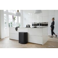 Brabantia Bo Pedal Bin 2 x 30 л (черный матовый) Image #15