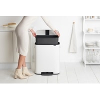 Brabantia Bo Pedal Bin 60 л (белый) Image #8