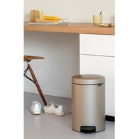 Brabantia Pedal Bin NewIcon 12 л (шампань) Image #3