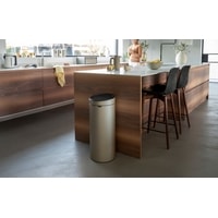 Brabantia Touch Bin New 30 л (шампань) Image #5