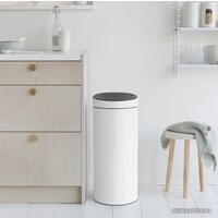 Brabantia Touch Bin New 30 л (белый) Image #4