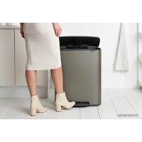 Brabantia Bo Pedal Bin 2 x 30 л (платиновый) Image #10