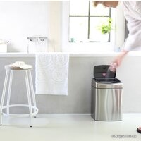 Brabantia Touch Bin 10 л (стальной с защитой от отпечатков) Image #9