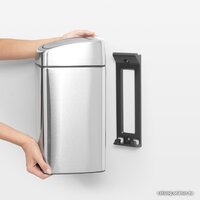 Brabantia Touch Bin 10 л (стальной с защитой от отпечатков) Image #8