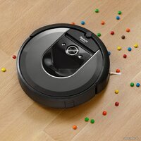 iRobot Roomba i7 Image #4