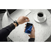 Samsung Galaxy S7 Edge 32GB Dual SIM (золотистый) Image #9