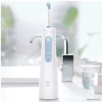 Oral-B Aquacare 4 Pro-Expert MDH20.016.2 (5 насадок ED17) Image #2