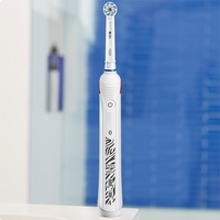 Oral-B Smart 4 4000N Teen D601.523.3 (белый) Image #3