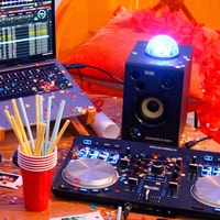 Hercules DJ Monitor 32 Party Image #16